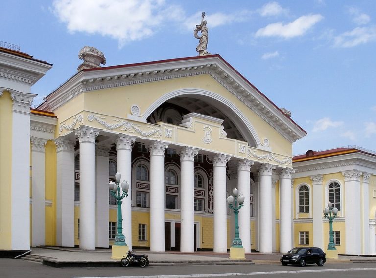 Жо́вті Во́ди